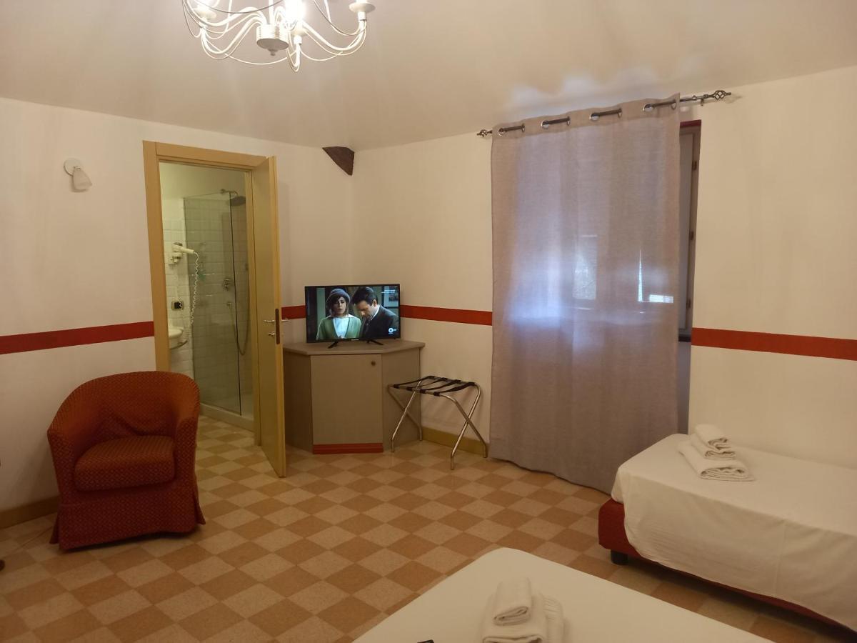 Residenza D'Epoca Locanda Del Cigno Nero 산톨체세 외부 사진